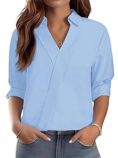 Kvinnes elegant V-hals bluse med teksturert design Skjora
