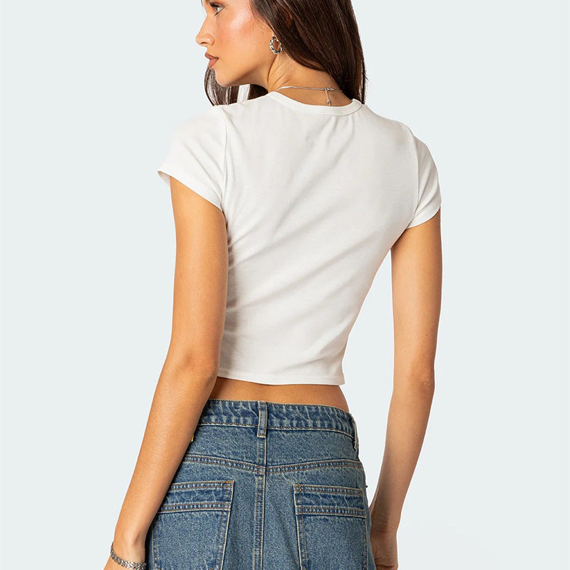 Dame cropped T-skjorte med romantisk hjerte-design Skjora