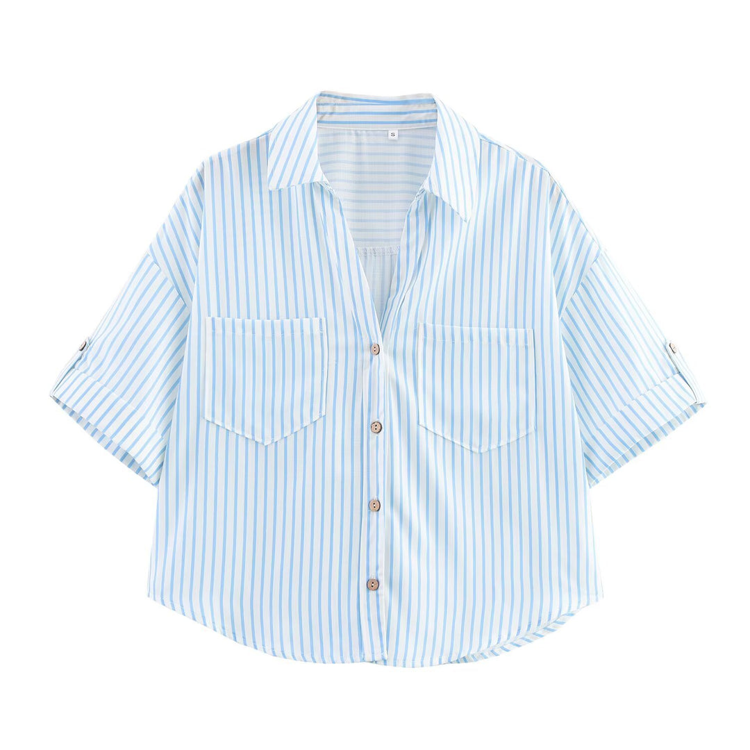 Dame kortermet bluse med fine striper og elegante brystlommer Skjora