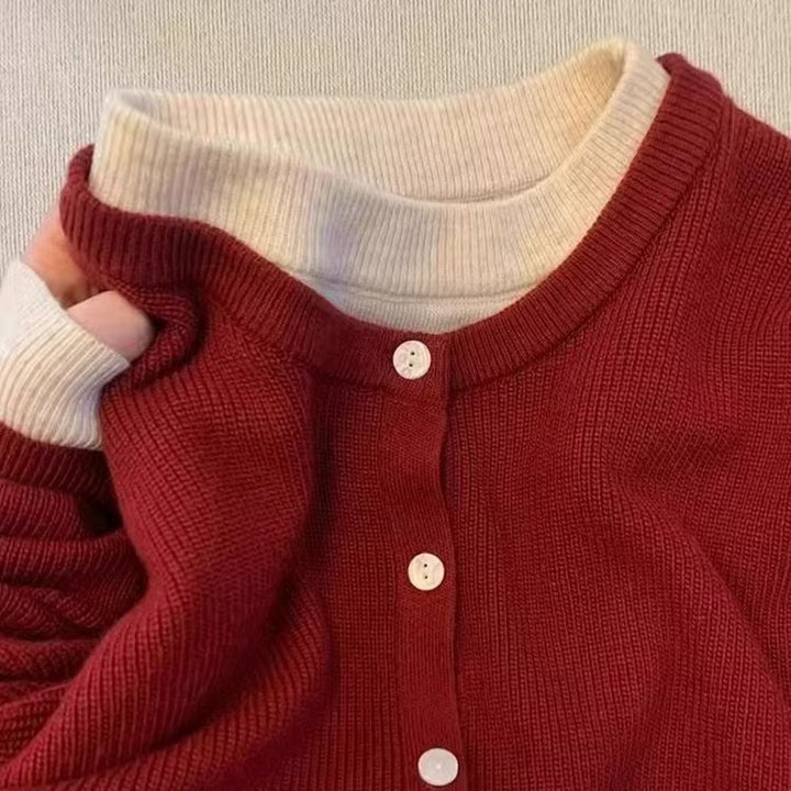 Kvinnecardigan med klassiske knappedetaljer og komfortabel hals Skjora