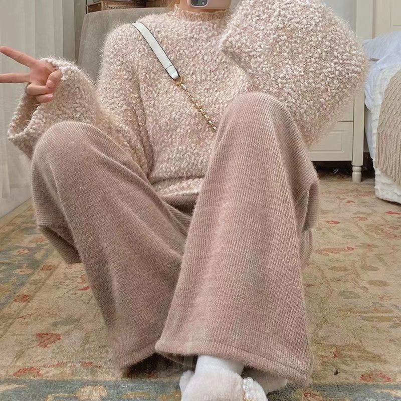 Kvinnes Strikket Loungewear Set med Elegant Rullehals og Luksuriøse Materialer Skjora