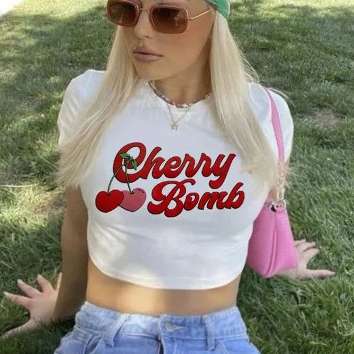 Dame cropped T-shirt med kreativt trykk og komfortabel rund halsutskjæring Skjora