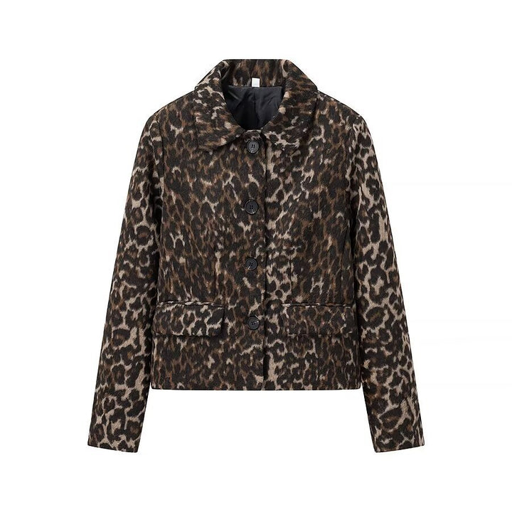Dames moteriktig kort frakk med leopardmønster Skjora