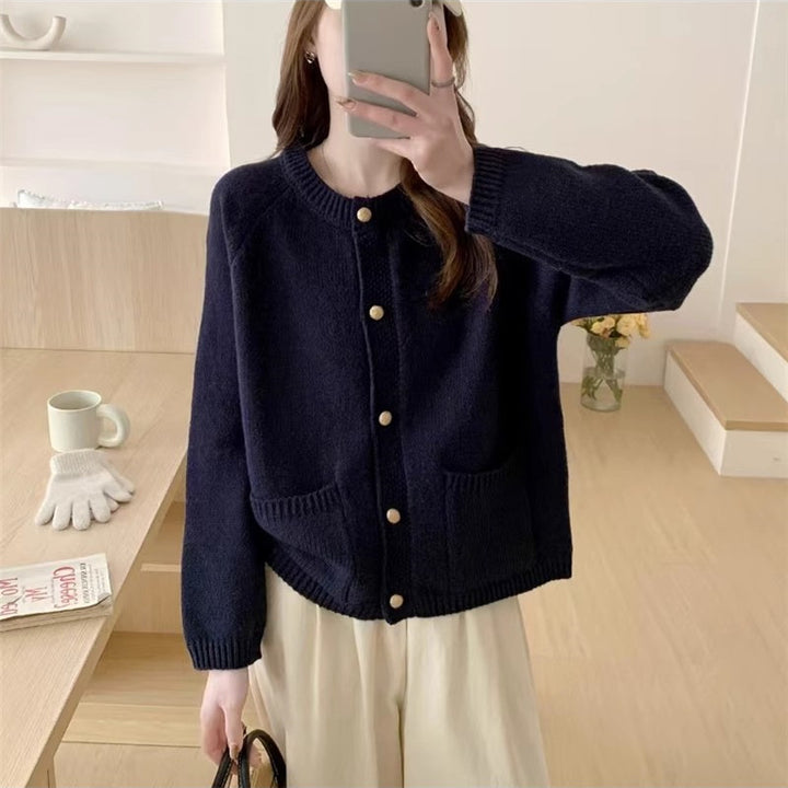 Dame cardigan med høy kvalitet strikketekstur og praktiske lommer Skjora