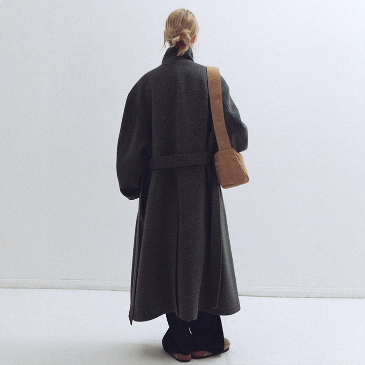 Women's elegant and oversized wool coat Skjora