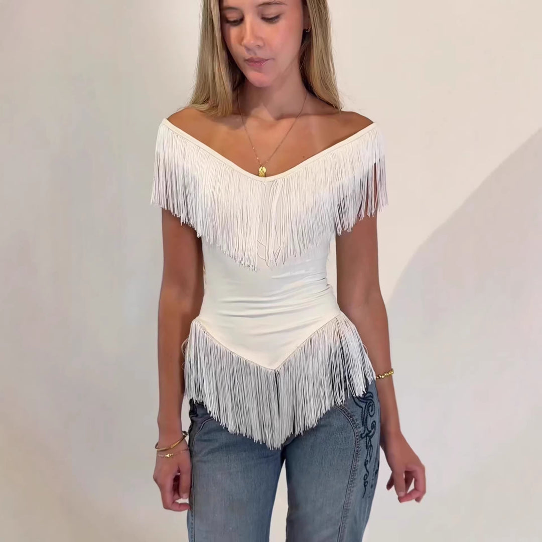 Dame Top med frynsete detalj og off-shoulder-design Skjora