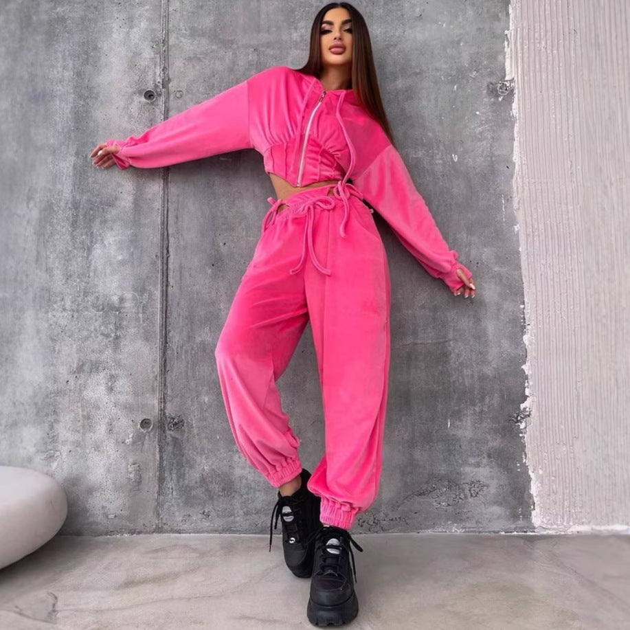 Kvinnelig sporty velour cropped sett med glidelås og midjeutsnitt Skjora