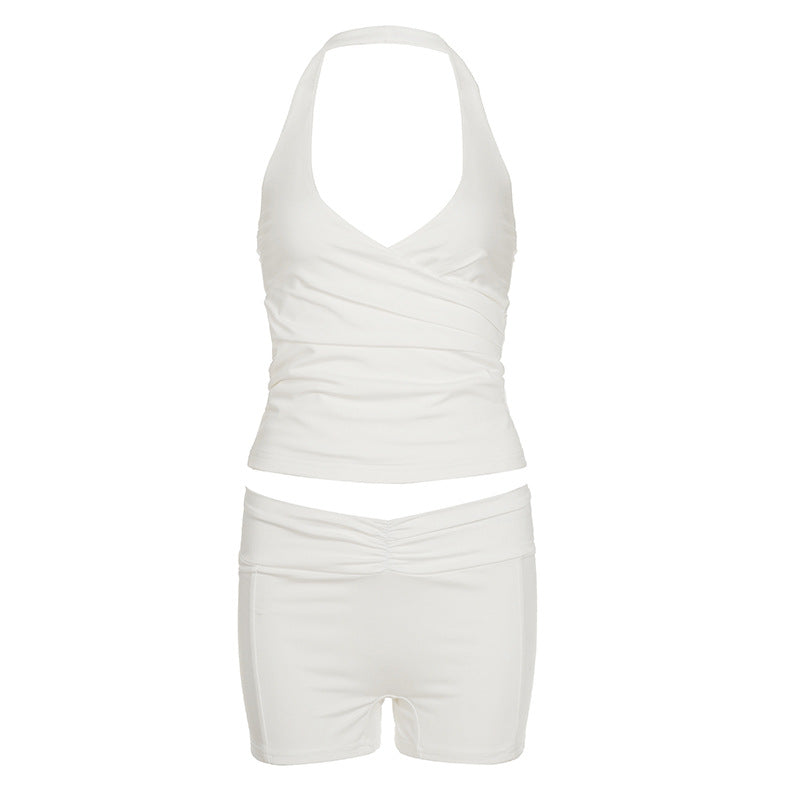 Damer sporty bikini-sett med høyhalset topp og moteriktige shorts Skjora