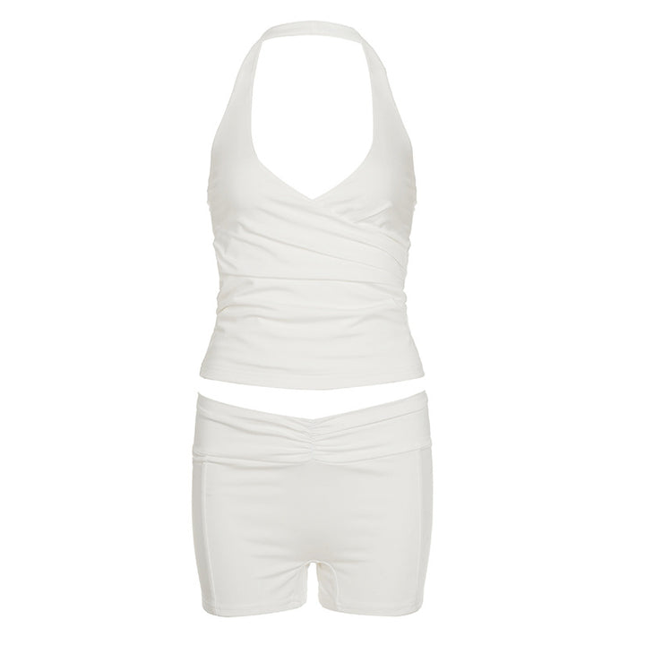 Damer sporty bikini-sett med høyhalset topp og moteriktige shorts Skjora