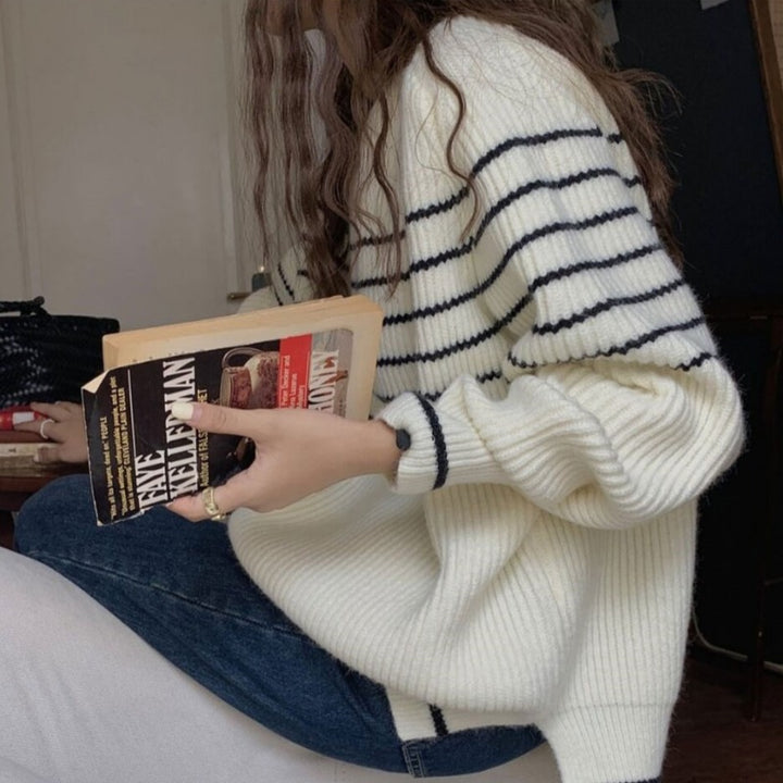 Kvinne casual genser med stripemønster og moderne cut Skjora