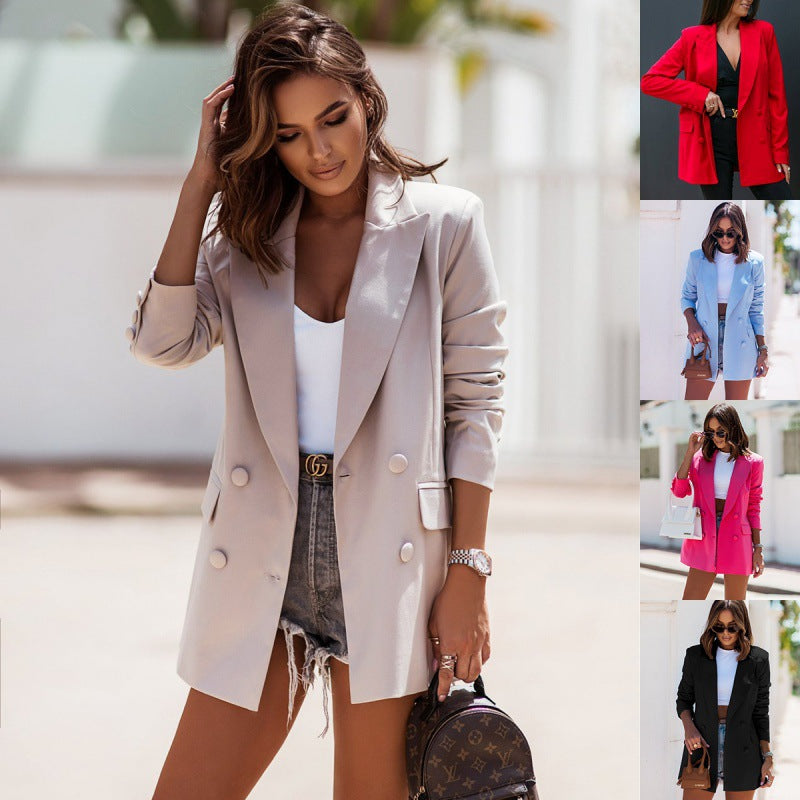 Kvinne elegant oversized blazer med dobbeltspent knappelukking og silkeaktig finish Skjora