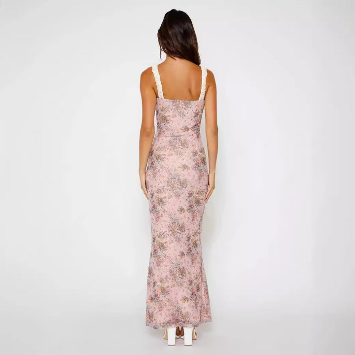 Dame Floral Maxi Kjole med Rynkedetaljer og Tettsittende Silhuett