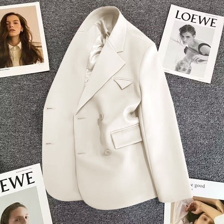 Damer elegant, tettsittende dobbelspent blazer med kreativ snitt Skjora