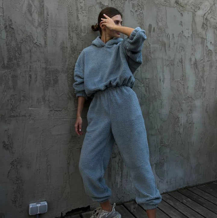 Kvinnelig koselig fleece loungewear sett med snor Skjora