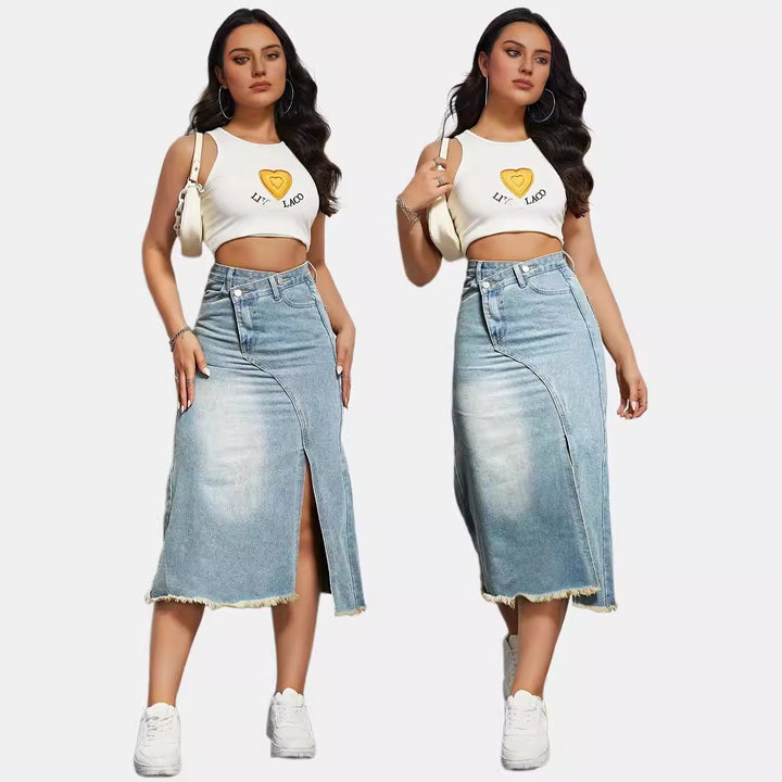 Kvinnens midi denim skjørt med høy midje og stilige frynser nederst