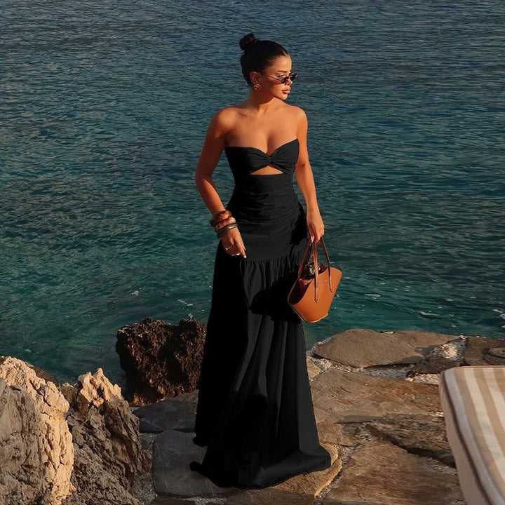 Dame Elegant skåret maxikjole med off-shoulder design og romantiske detaljer Skjora