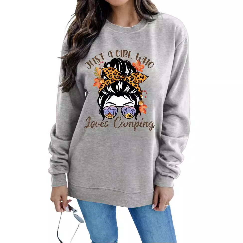Kvinne sweatshirt med kunstnerisk campingmotiv Skjora