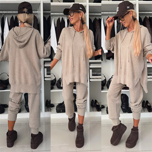 Damer komfortabel loungewear sett med hettegenser og elastiske bukser Skjora