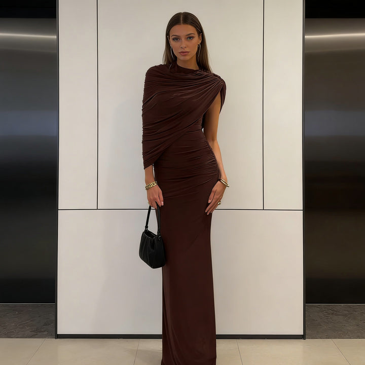 Damer Elegant Maxikjole med asymmetrisk drapering og figursmigrende snitt Skjora