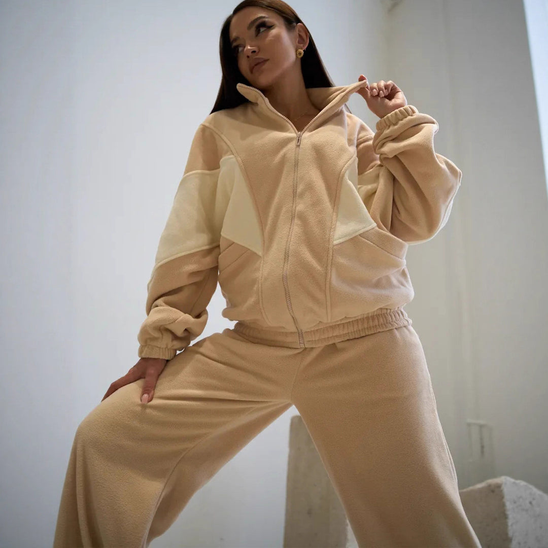 Kvinnelig Cozy Loungewear Sett med Høy Krage og Løse Ermer