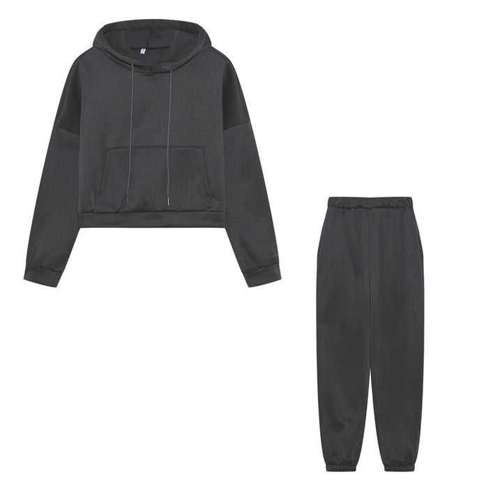 Sporty crop hoodie set for women and joggers Skjora