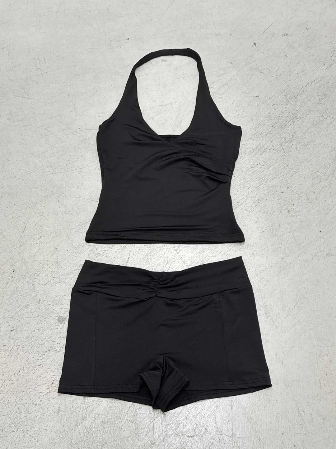 Dame sporty bikini-set med stilfull skjæring og justerbare stropper Skjora