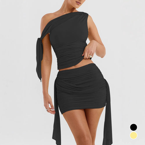 Dame Sett med off-shoulder bluse og mini-skjørt med rynke Skjora