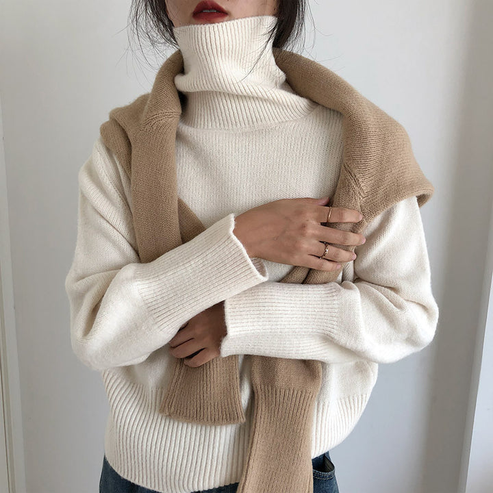 Kvinnelig Kose Turtleneck Genser laget av Fin Strikk Skjora