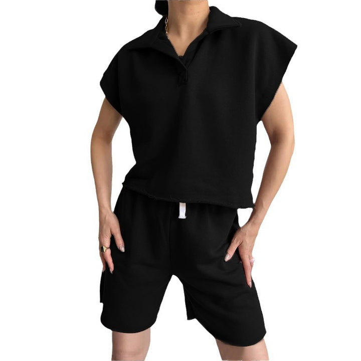 Kvinnenes casual fritidsdrakt med høy krage og elastiske shorts Skjora