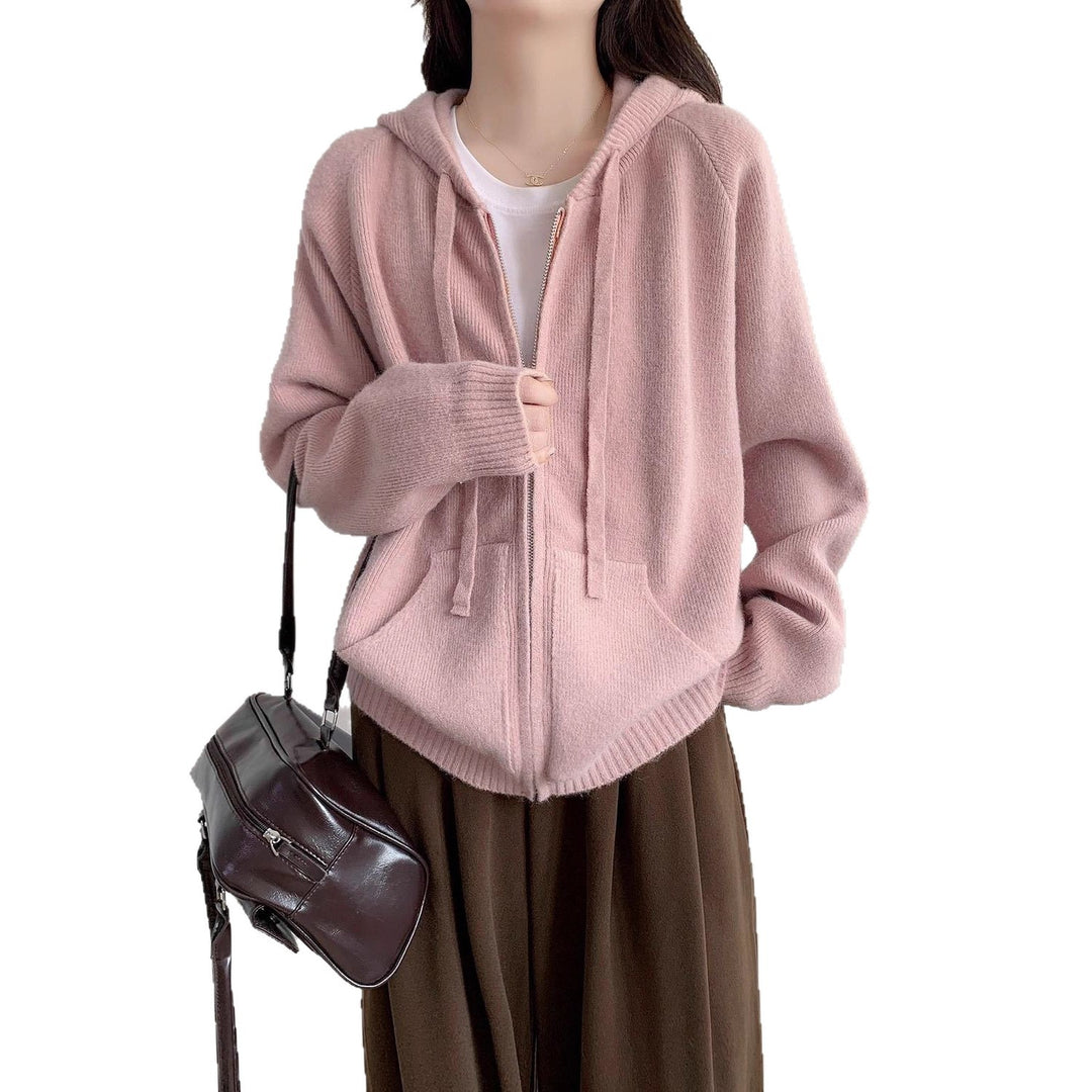 Damenes oversized hettegenser med kort snitt og praktiske lommer Skjora