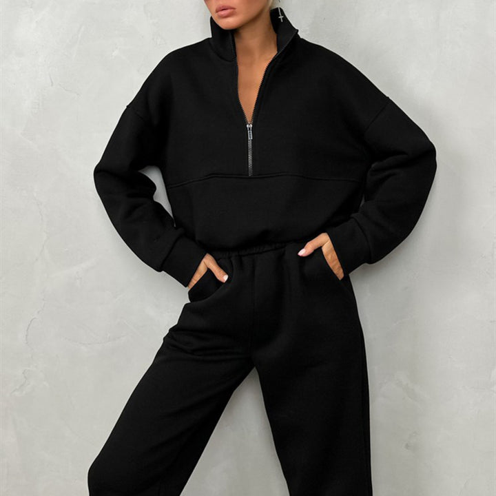 Women's sporty zip hoodie with relaxed sweatpants Skjora