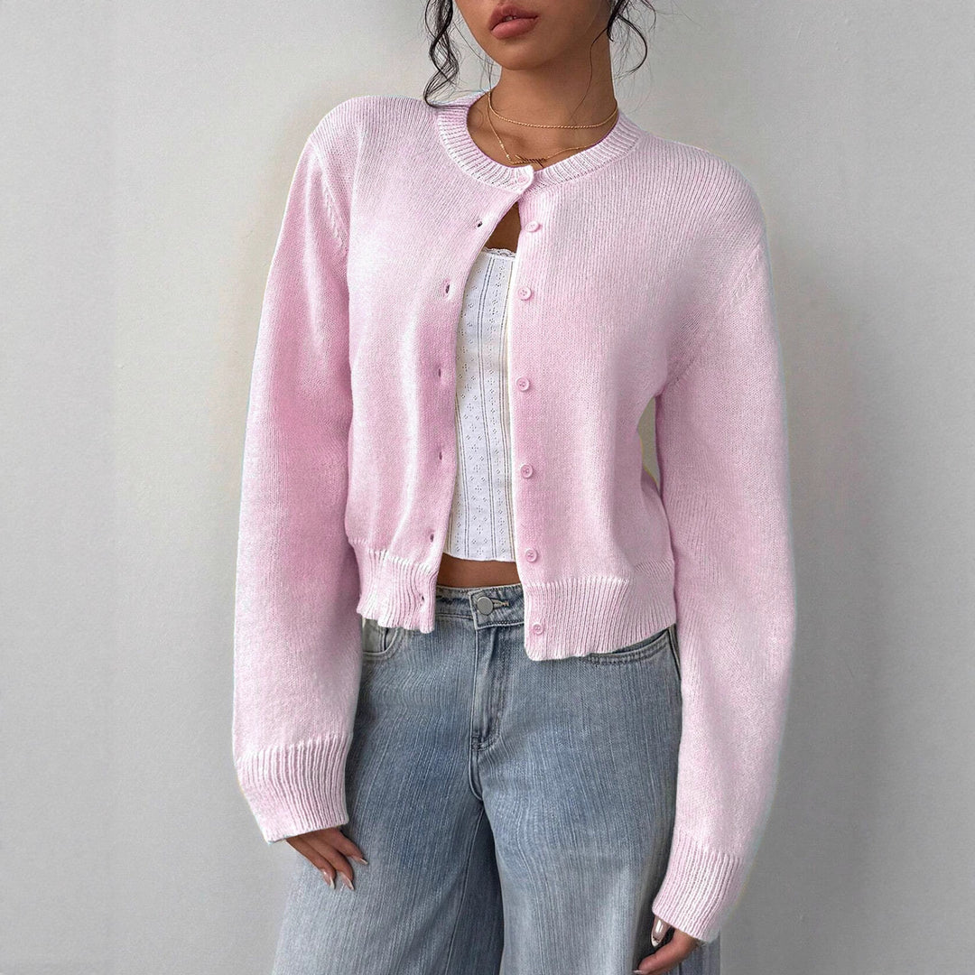 Kvinne cardigan med fin ribbet tekstur og knappedesign Skjora