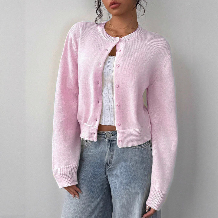Kvinne cardigan med fin ribbet tekstur og knappedesign Skjora