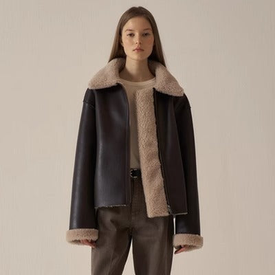Dame elegant skinnjakke med teddyfor Skjora