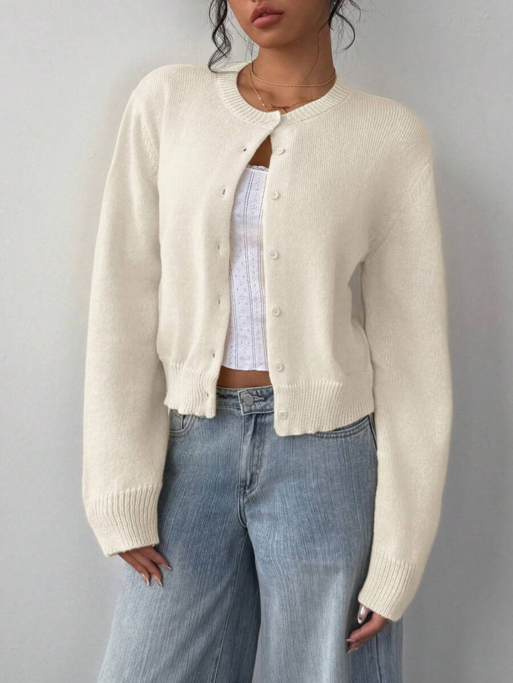 Kvinnens cardigan laget av myk bomull med knappe detaljer Skjora
