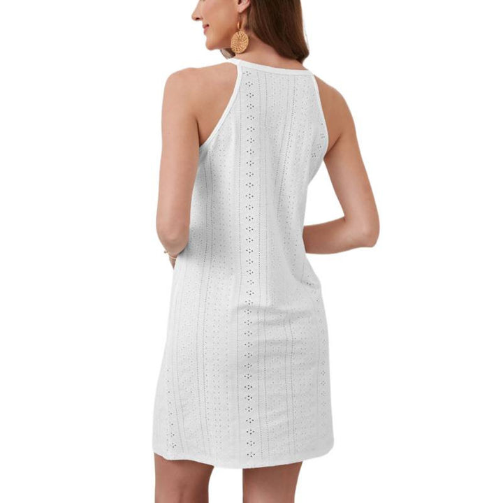 Dame sommerkjole med elegant cut-out-design og blomsterbroderi Skjora