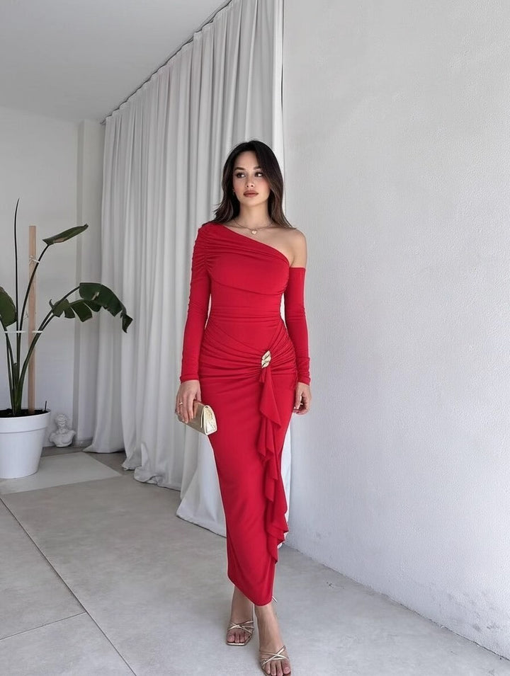 Dame elegant omslagskjole med asymmetrisk design og raffinerte draperinger Skjora