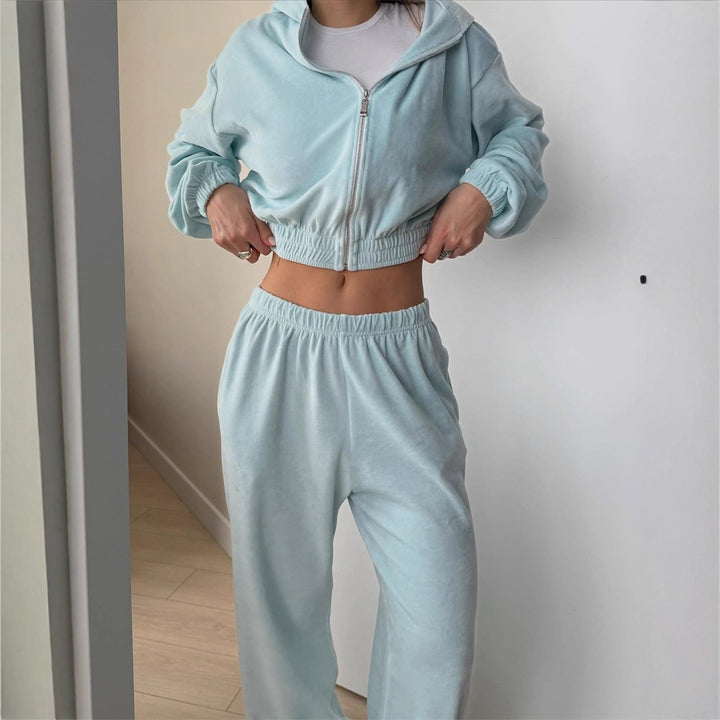 Kvinnenes sporty genser og komfortable joggebukser sett Skjora