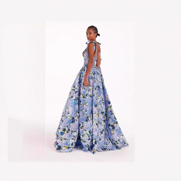 Kvinnelig Elegant Maxi Kjole med Av-Shoulder Stropper og Blomstertrykk