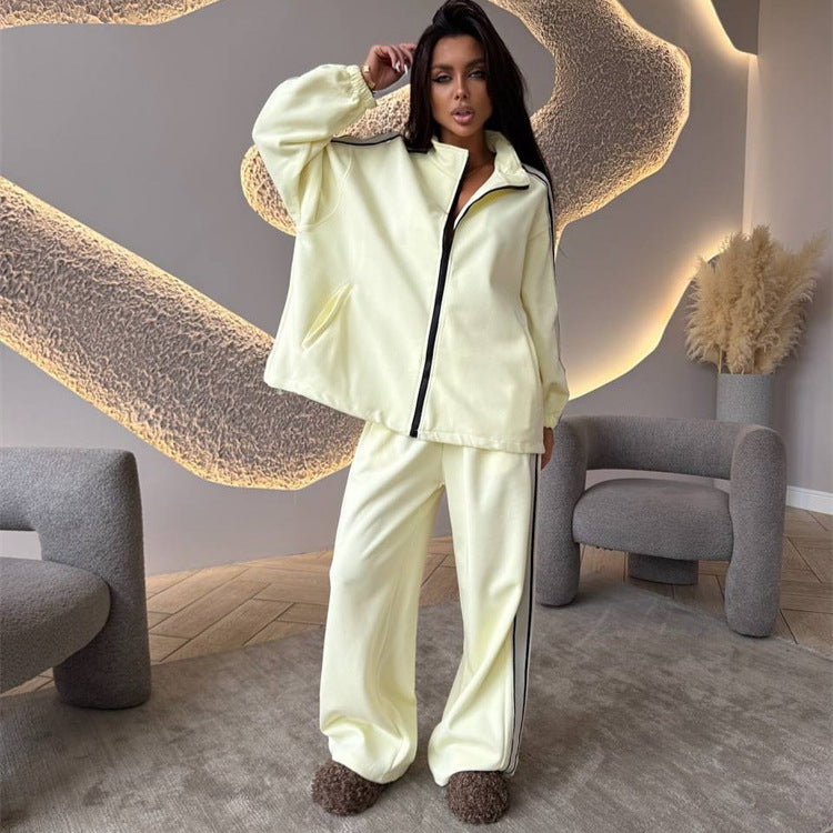 Women's Sporty Fleece Jogging Suit with High Side Slits Skjora