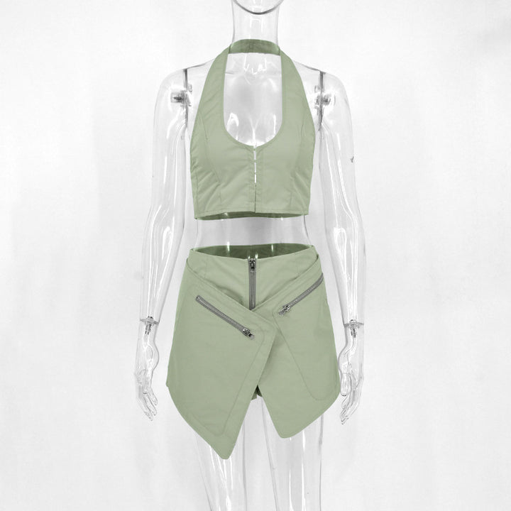Damer sporty sett med moteriktig crop-top og asymmetrisk skjørt Skjora