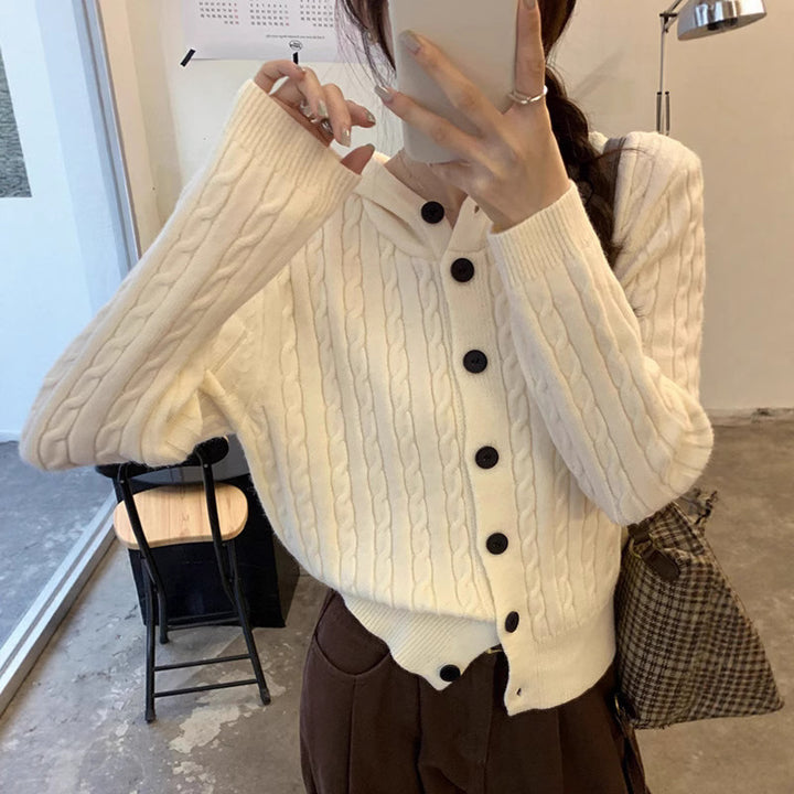 Kvinnenes strikkede cardigan med hette og kabeldesign Skjora