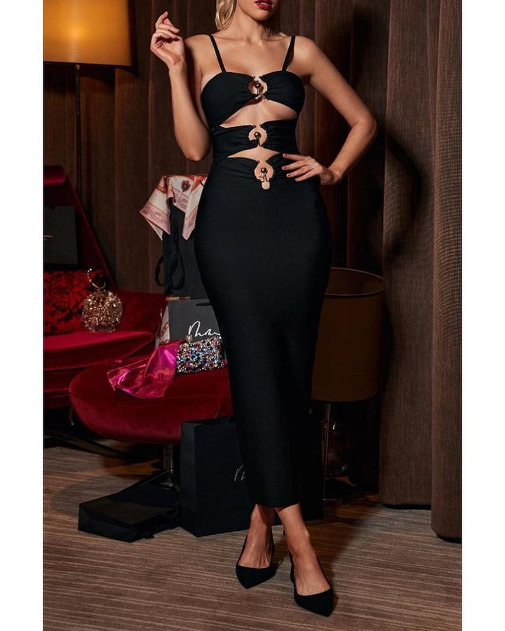 Dame Elegant Midi Kjole med Spennende U-cut og Dekorative Ringer