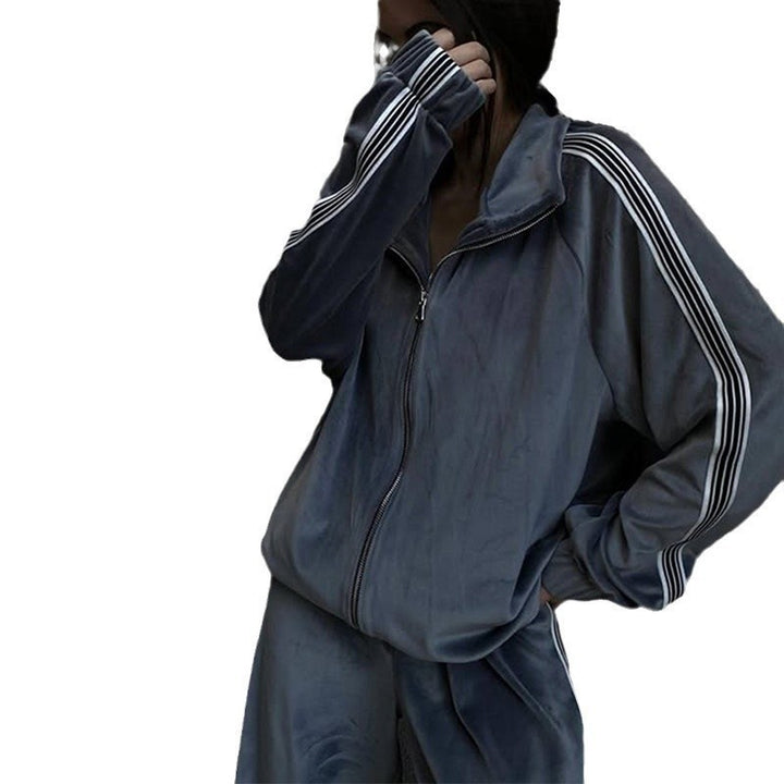 Dame Sporty Velvet Trackdrakt med Kort Jakke og Shorts Skjora