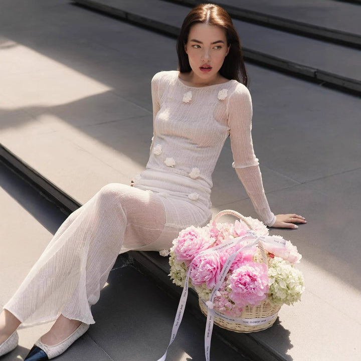 Dame Elegant tettsittende strikkjorte med blomsterapplikasjoner Skjora