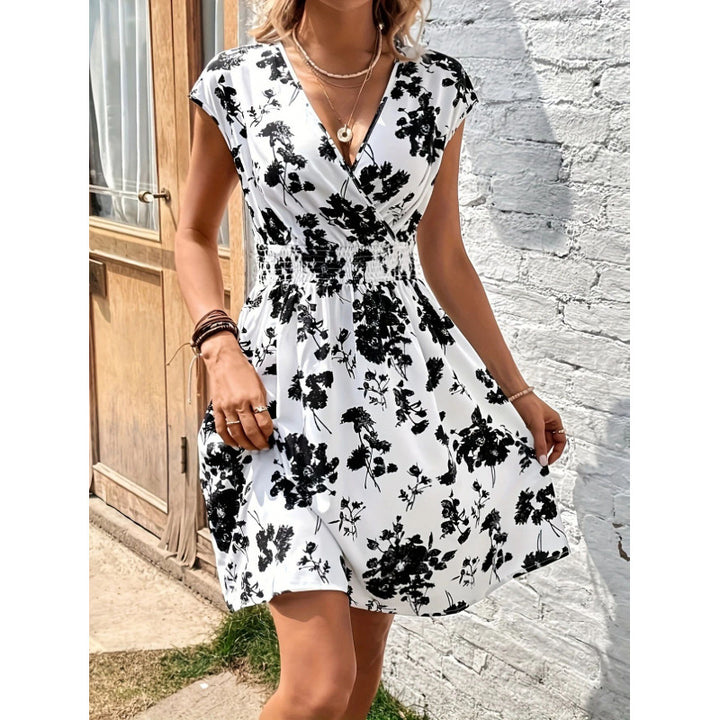 Dame wrap kjole med floral mønster og elastisk midje Skjora