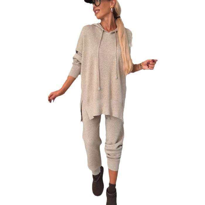 Dame casual lounge sett med oversized hettegenser og komfortable joggebukser Skjora