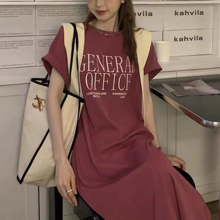 Kvinnenes uformelle T-skjorte kjole med kreativt slogan Skjora