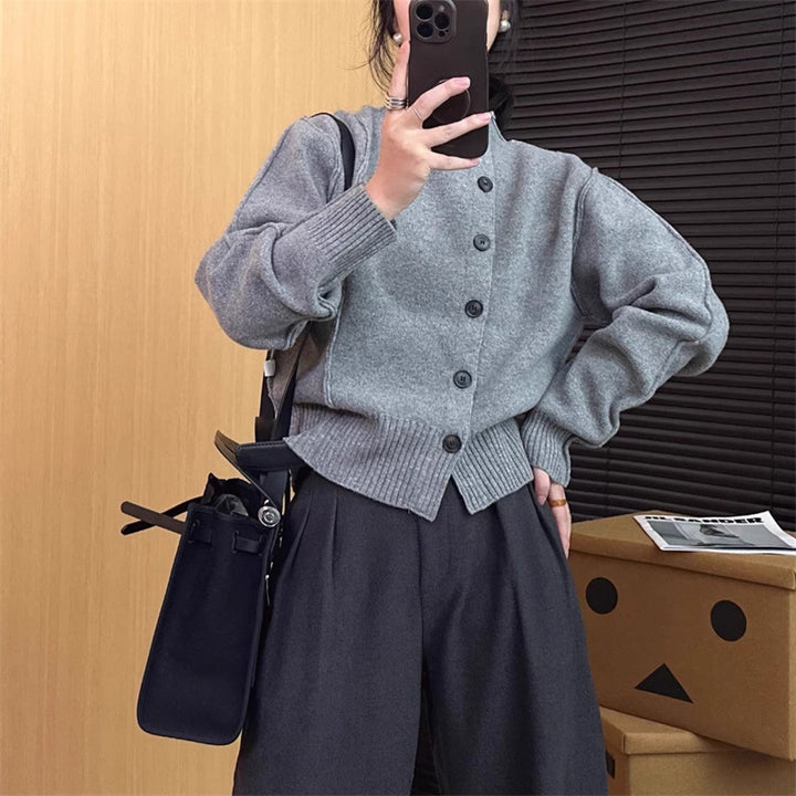 Dame cardigan med knappeåpning og ribbede detaljer Skjora