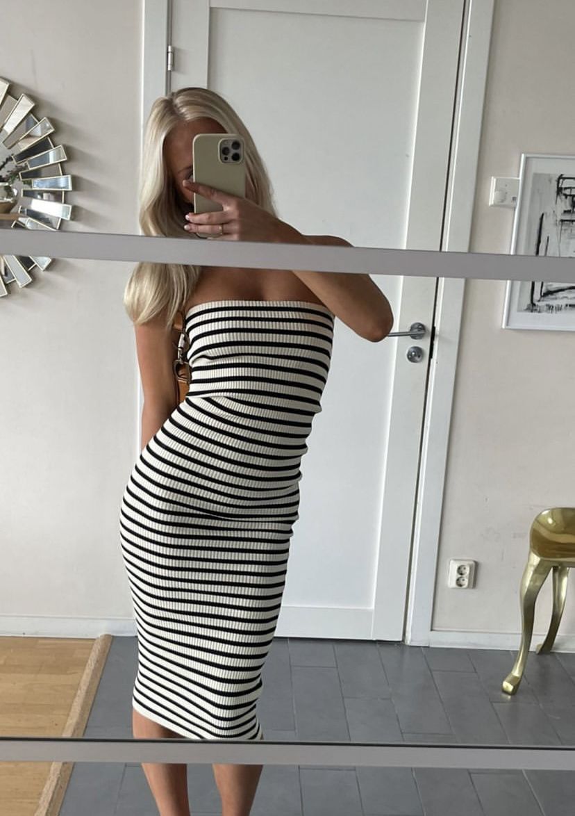 Dame kjoler med smale striper Skjora